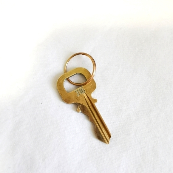 AUTHENTIC Louis Vuitton KEY only #316 - Picture 1 of 3